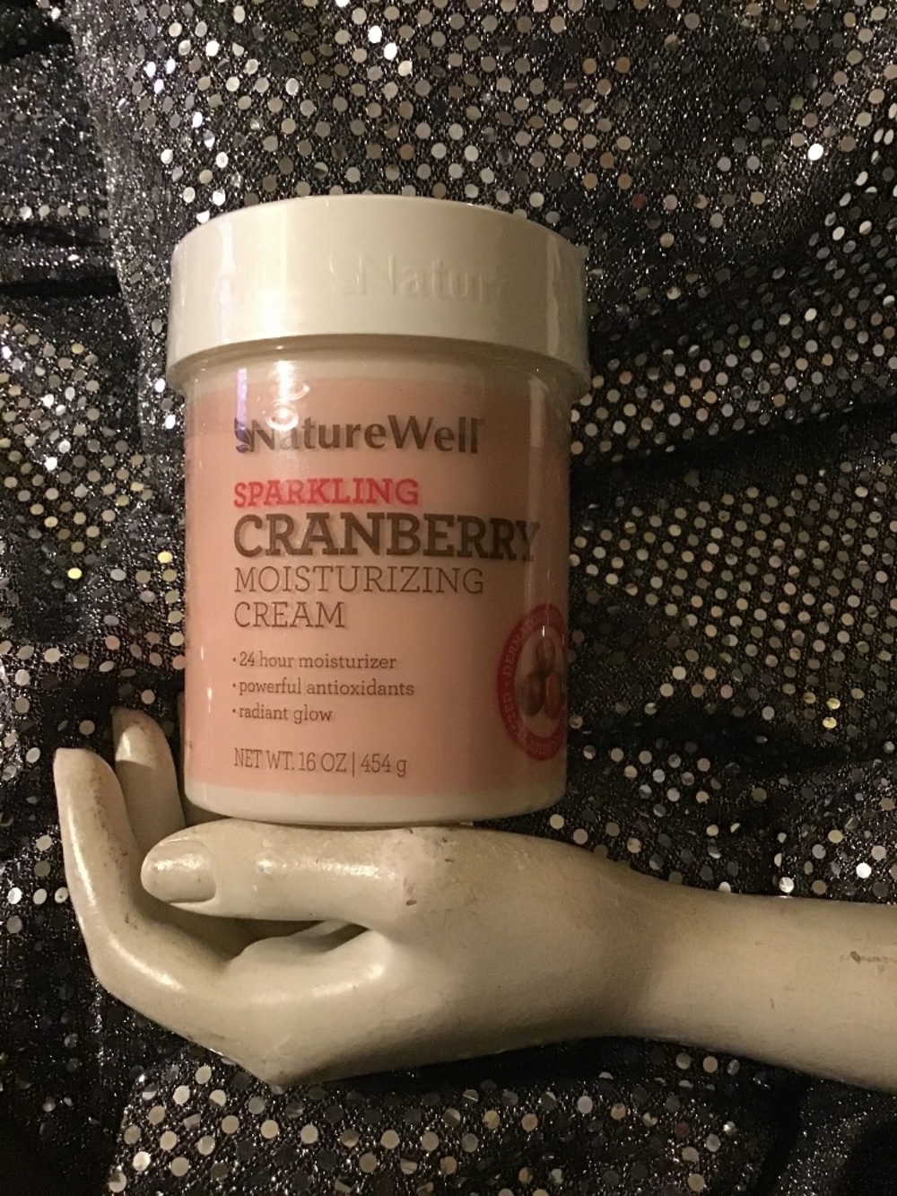 NATUREWELL Sparkling Cranberry moisturizing cream New/sealed 16 oz.